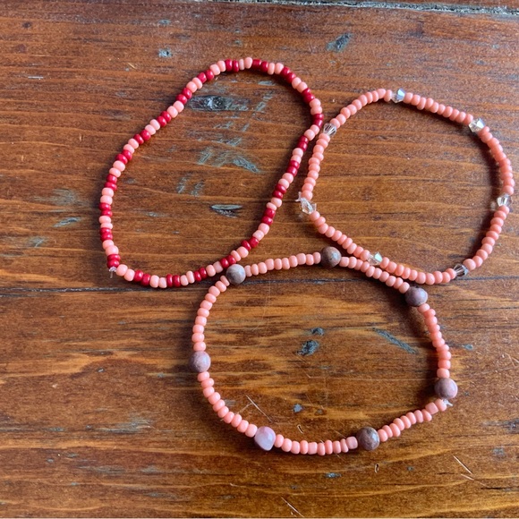 Elegant Pink Beaded Bracelet Set - Picture 2 of 3